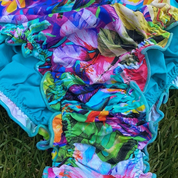 Brazilian One Piece Swimwear - Picture 5 of 5